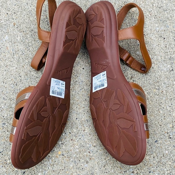 BNIB Clark’s Ada Sandal - Picture 6 of 7